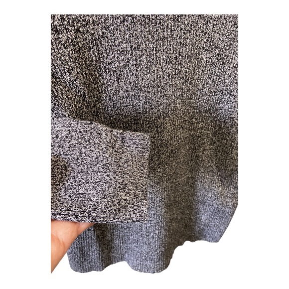 Pierri NewYork Women’s Gray Black Pullover Turtleneck Sweater Size Small - Picture 7 of 8